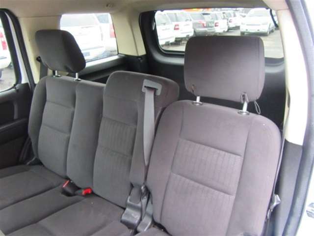 Ford Explorer 2010 photo 20